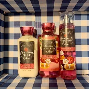 Bath & Body Works Strawberry Pound Cake set! 🍓